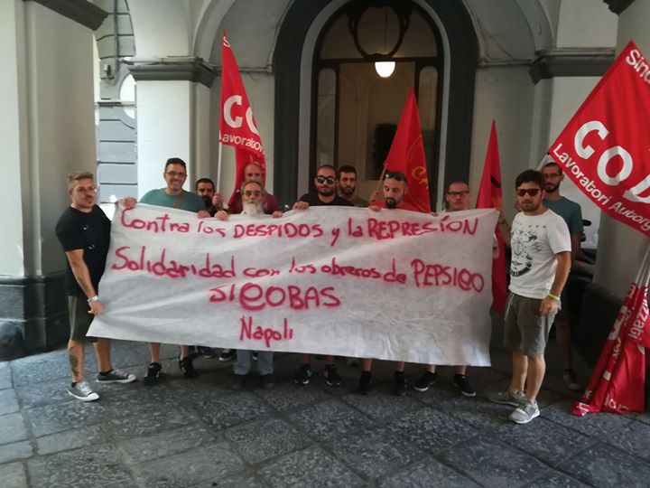 Gli operai del Porto di Napoli danno solidarietà ai lavoratori della PepsiCo