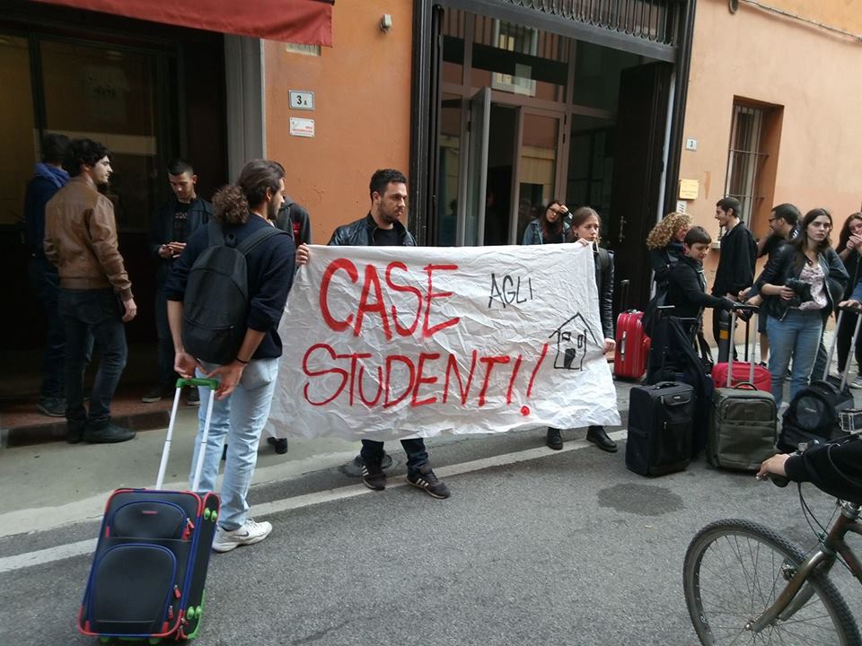 Emergenza abitativa a Bologna: il cappio al collo dei borsisti Unibo