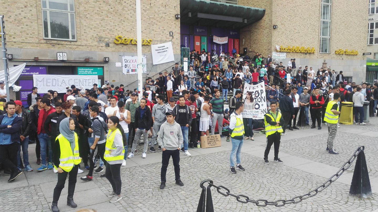 In Svezia la scuola sciopera contro le espulsioni dei migranti #lararemotutvisningar