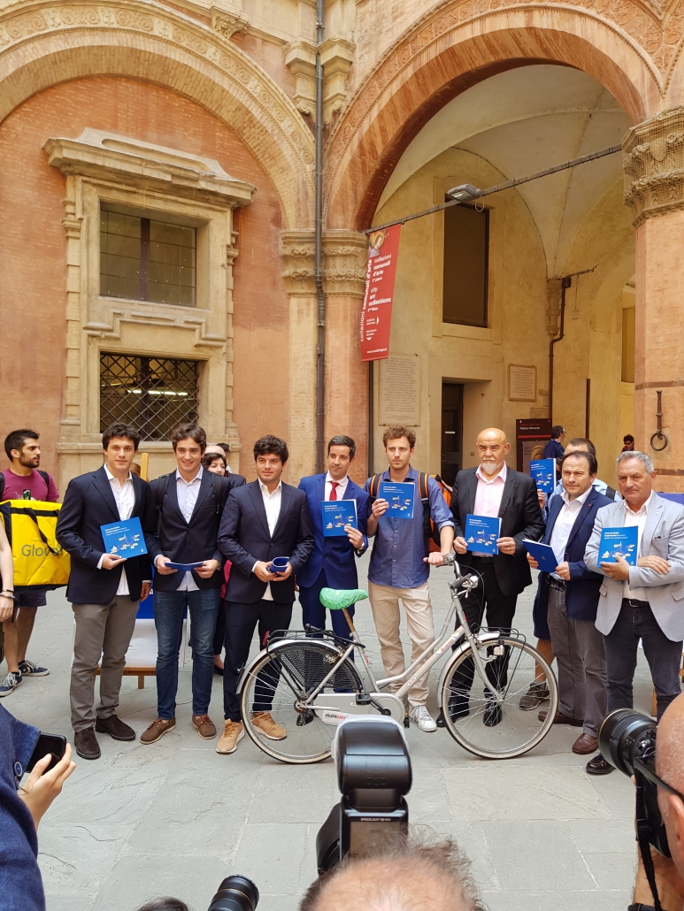 La Carta dei diritti di Bologna: dibattito fra i fattorini