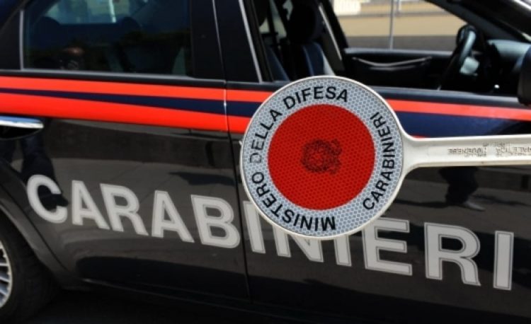 False accuse per incastrare un immigrato: in manette tre carabinieri