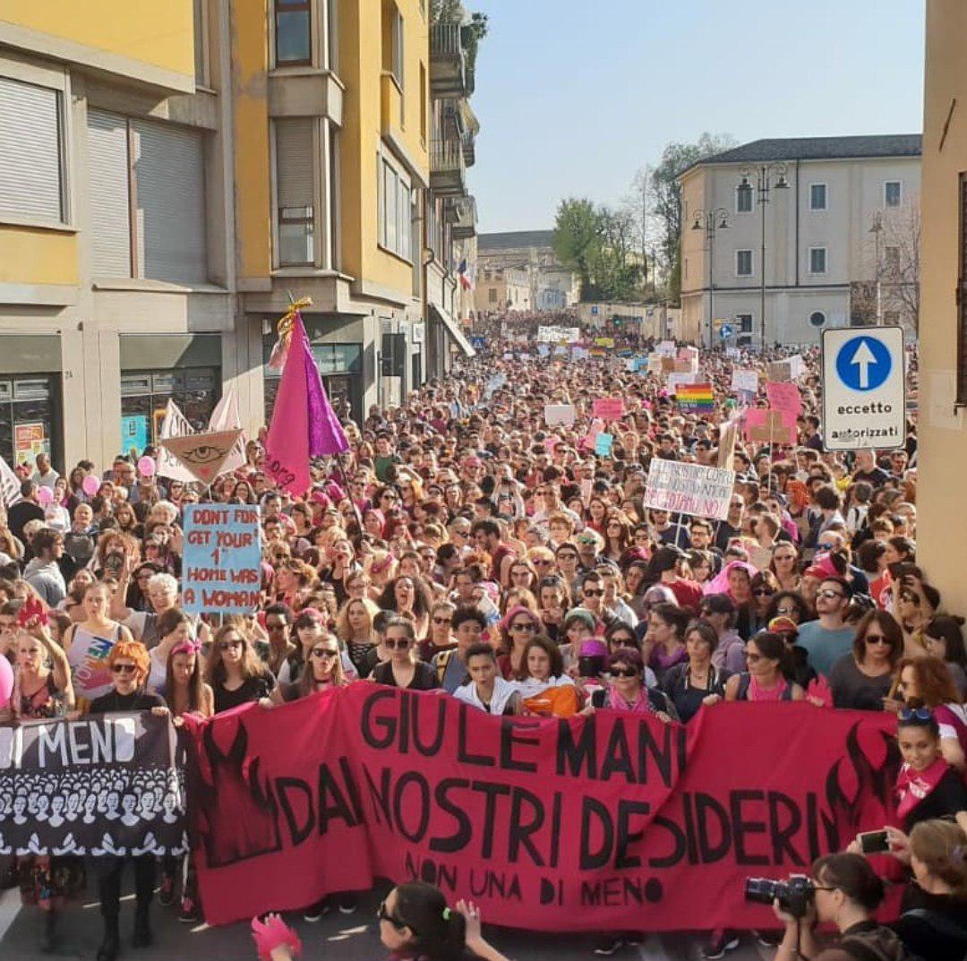 Una marea transfemminista ha oscurato a Verona il congresso della famiglia tradizionale