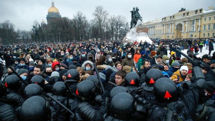 Sull’onda delle manifestazioni, in Russia può farsi strada la richiesta di una soluzione anticapitalista