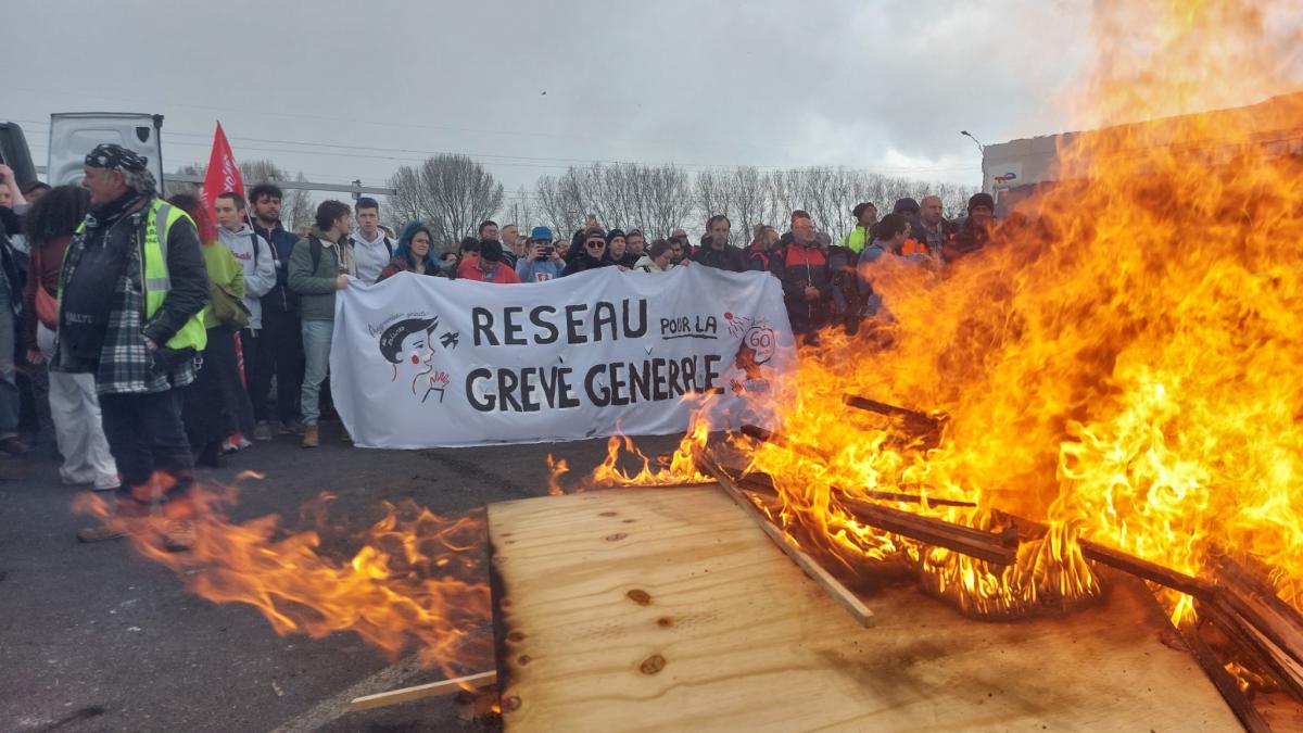 La nuova fase della lotta in Francia: comitati d'azione per lo sciopero generale ovunque!